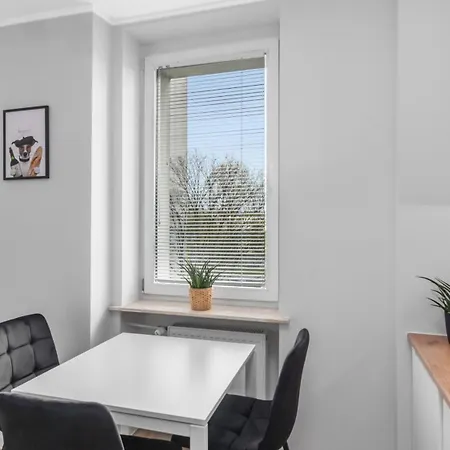 Unique - W Centrum - Slaska 55 *