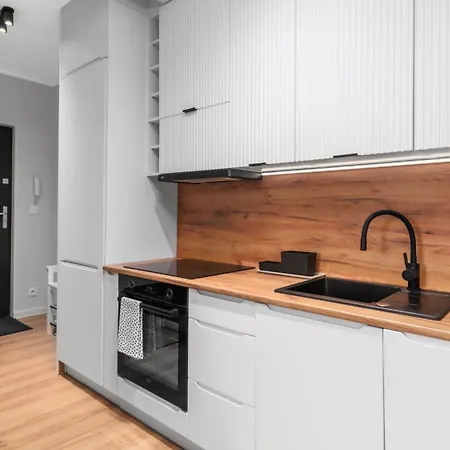 Unique - W Centrum - Slaska 55 *